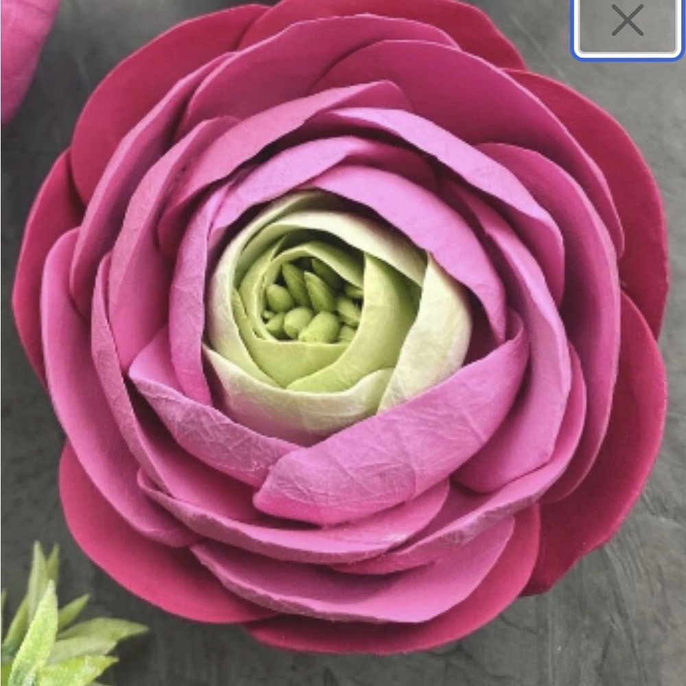 3D Ranunculus Silicone mold - Picture 3 of 4